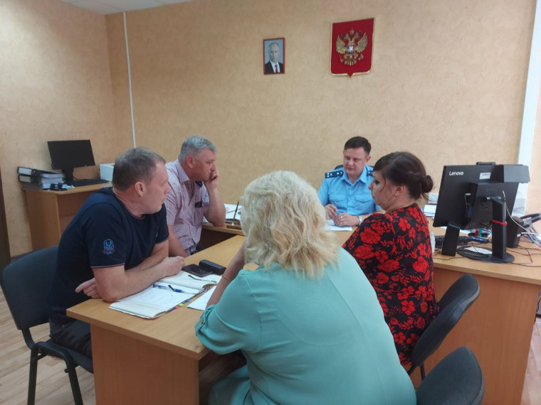 Под председательством прокурора Сенгилеевского района Каргина Н.Н. состоялось заседание межведомственной рабочей группы по вопросам соблюдения законодательства в сфере обращения с отходами производства и потребления.. Под председательством прокурора Сенгилеевского района Каргина Н.Н. состоялось заседание межведомственной рабочей группы по вопросам соблюдения законодательства в сфере обращения с отходами производства и потребления..